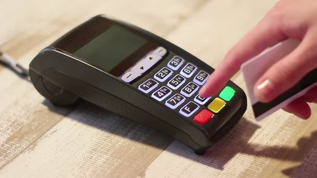 Что такое пин-пад и чем он отличается от POS-терминала